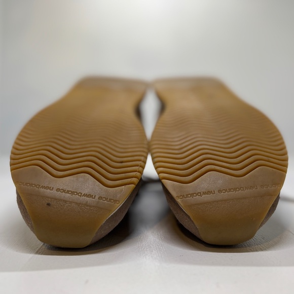 New Balance 420 v2 in a brown or tan women’s size 9.5 - Picture 8 of 11